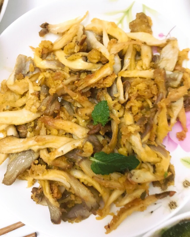 炸平菇的做法