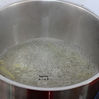 皮蛋娃头芥菜汤的做法图解3