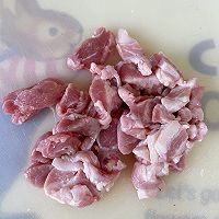 #菜油就选外婆乡，新鲜开榨抢先尝#笋尖炒肉的做法图解2