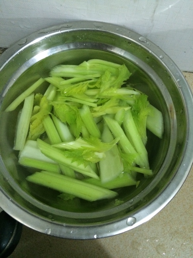 爽口菜的做法图解2