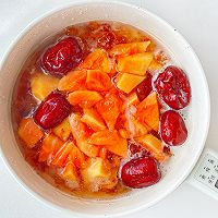 桃胶木瓜炖奶的做法图解7