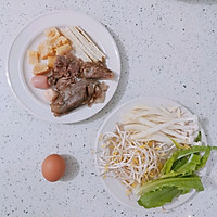 一人食～低卡韩式辣牛肉汤的做法图解1