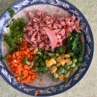 杂蔬大米饼#一人一道拿手菜#的做法图解1