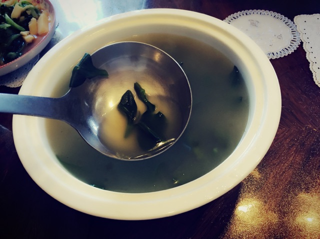 虾仁穿心莲汤的做法图解6