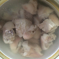 黄豆焖猪脚的做法图解2