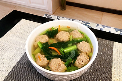 小白菜肉丸汤