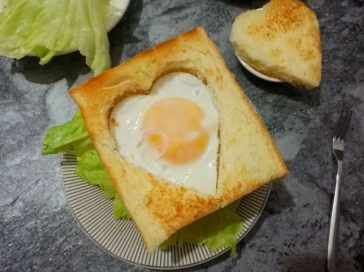 爱心满满简易三明治的做法