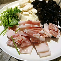 荸荠炒肉的做法图解1