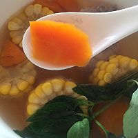 玉米胡萝卜排骨汤的做法图解6