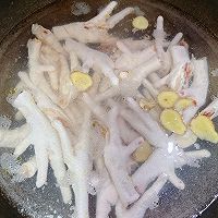 酸辣柠檬鸡爪的做法图解3