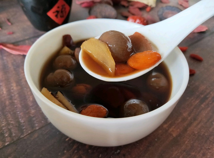 红枣桂圆姜汤的做法
