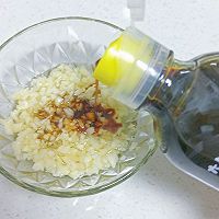 #米饭最强CP#蒜蓉粉丝蒸丝瓜的做法图解5