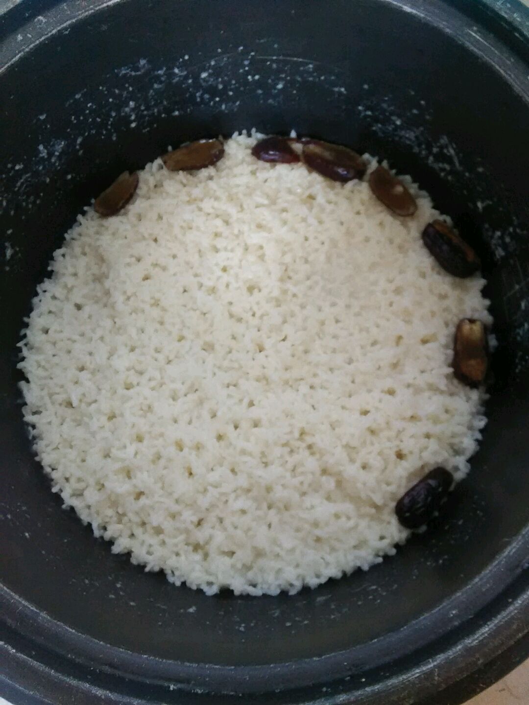 西红柿香菇糙米饭（微波炉版）怎么做_西红柿香菇糙米饭（微波炉版）的做法_豆果美食