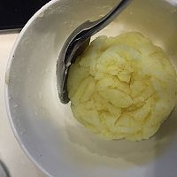 玫瑰土豆泥（微波炉5分钟解决土豆泥不用蒸不用煮）的做法图解7