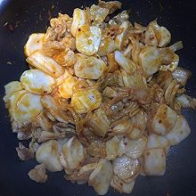 泡菜五花肉炒年糕