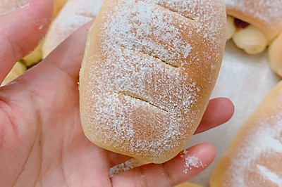 草莓牛奶卷