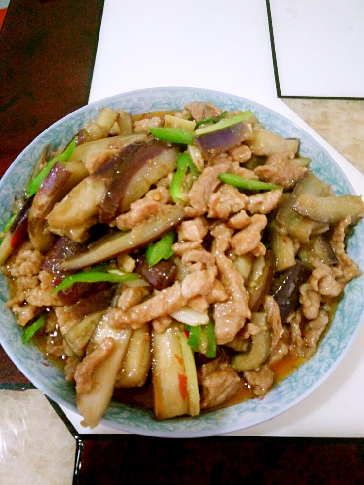 瘦肉炒茄子的做法