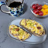 #打工人的健康餐#快手能量早餐～鸡蛋奶酪黑麦三明治的做法图解7