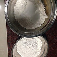 手抓饼皮的做法图解1