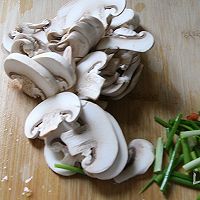 蘑菇香煎豆腐的做法图解2