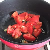 #我要上首焦#快手番茄酸汤面的做法图解2