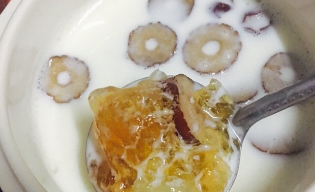 桃胶皂角米美容糖水