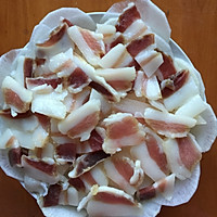 腊肉蒸萝卜片「蒸腊肉，香肠」的做法图解2