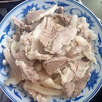 蒜蓉白肉的做法图解1