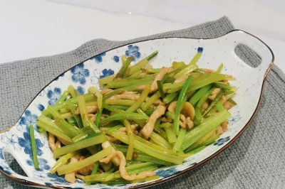 芹菜炒肉丝