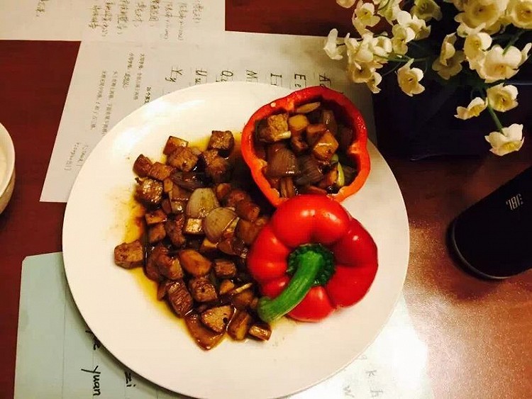 黑胡椒杏鲍菇牛肉粒的做法