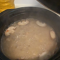 暖暖砂锅海鲜粥的做法图解10