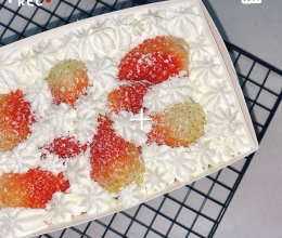 #袋福到万家#草莓盒子蛋糕的做法
