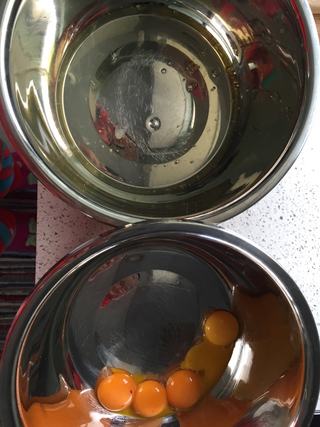 水果戚风奶油蛋糕的做法图解1