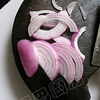 虾酱花肉炒松花菜的做法图解2
