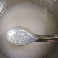 西米玉米片牛奶羹的做法图解1