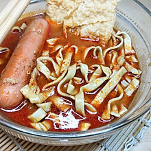 来一碗暖胃的辣汤面