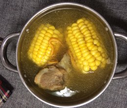 火麻油虫草花猪骨玉米汤----壮阳食补汤的做法