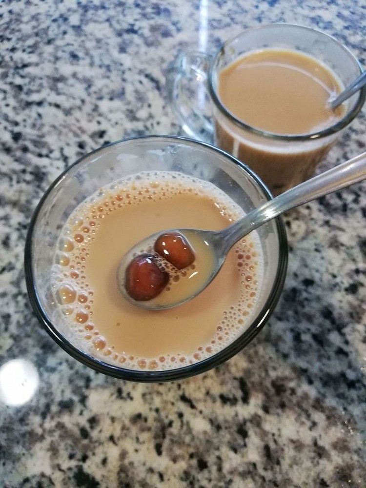 简单自制珍珠奶茶的做法