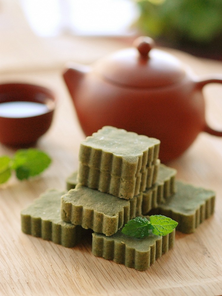 夏至手工制作绿豆糕～的做法