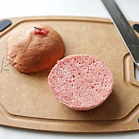 粉红色糖渍樱花牛肉汉堡-堆积生活中的甜蜜点点滴滴的做法图解12