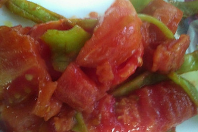 番茄炒青椒。