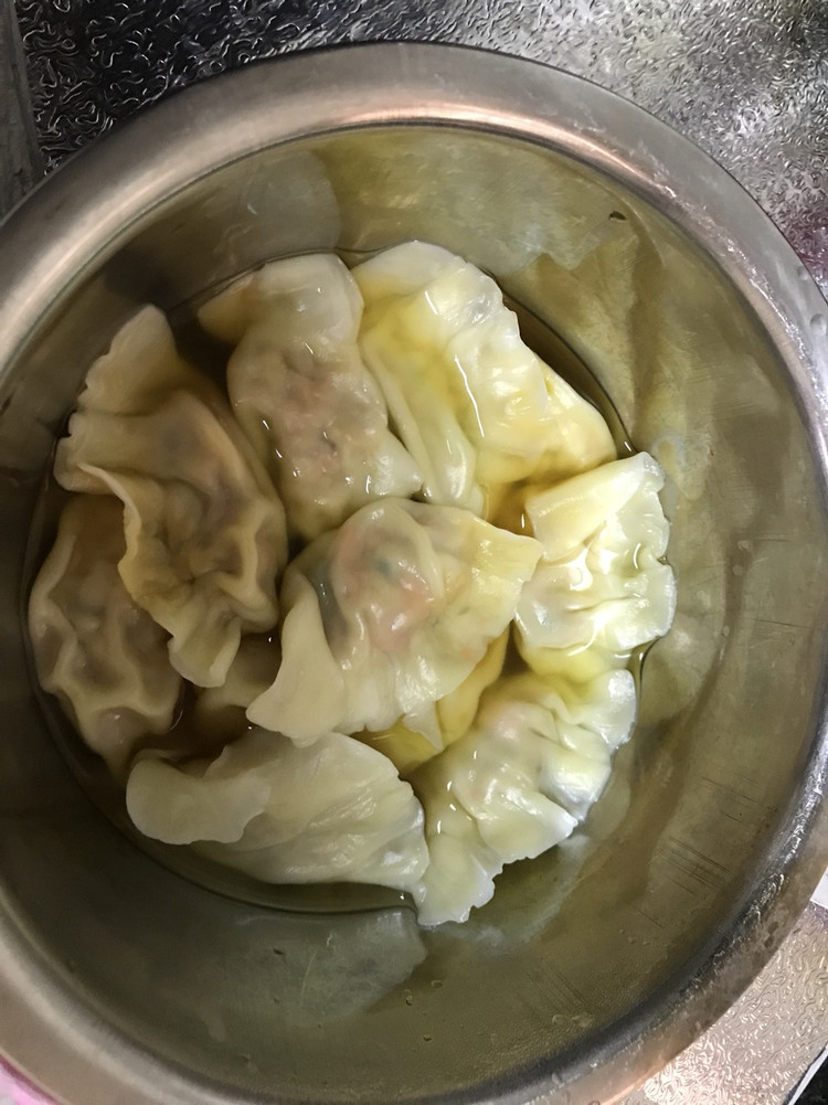 香菇猪肉胡萝卜饺子的做法