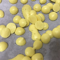 蛋黄溶豆 简易版的做法图解8
