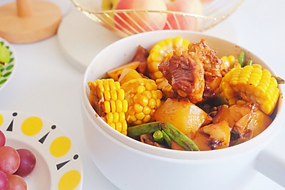 红烧排骨炖玉米豆角