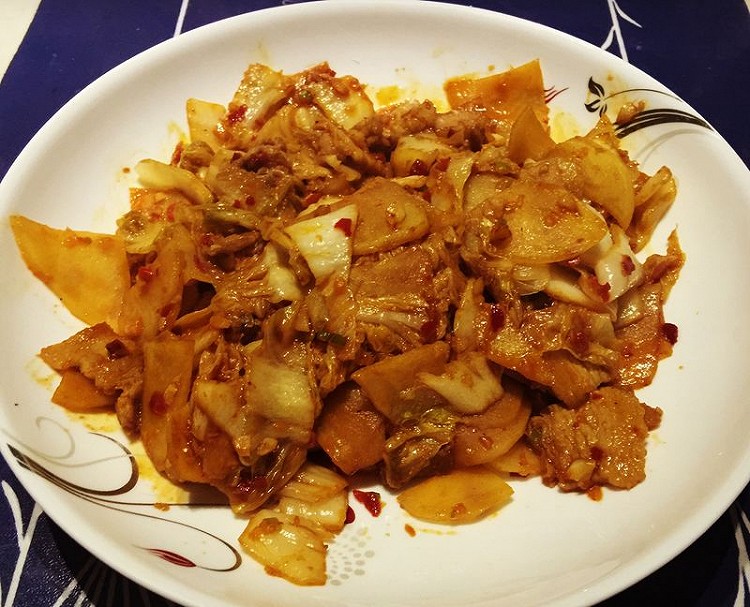 零失败的辣白菜炒五花肉的做法
