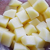 煎土豆炒鸡丁 ︱ 滑嫩又下饭的做法图解3
