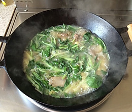 小白菜土豆排骨汤的做法