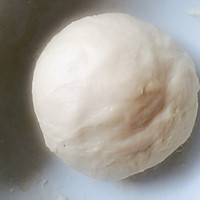 毛毛虫豆沙面包的做法图解1
