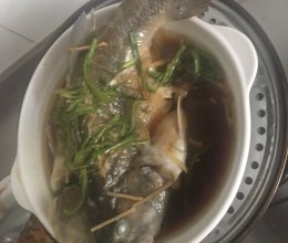 清蒸鲈鱼的做法