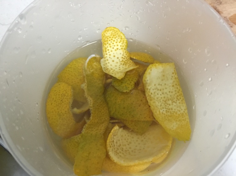 香梨柚皮茶～废物利用的杰作的做法图解3